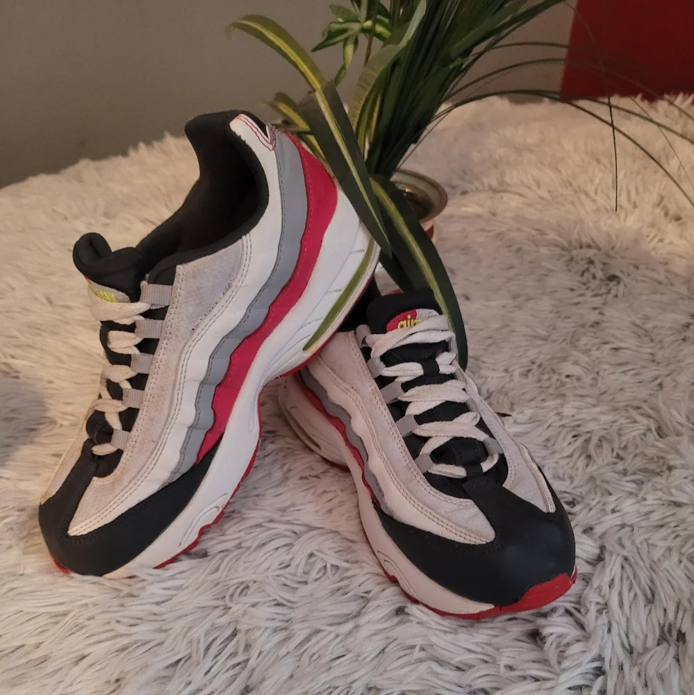 Kids Black and Red Sneakers - Picture 1 of 4